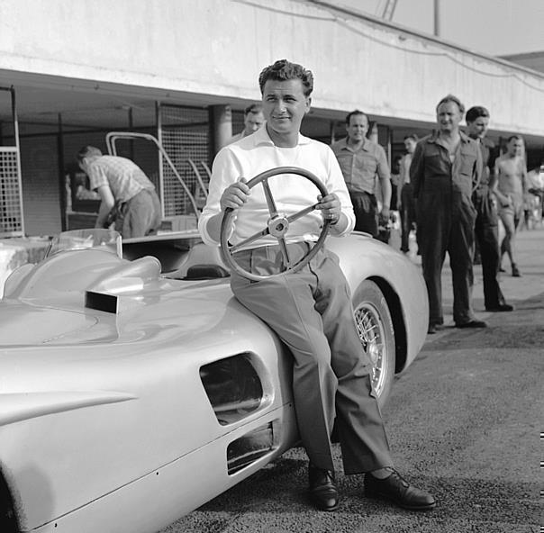 Hans Herrmann beim Grand Prix von Frankreich in Reims, 1954